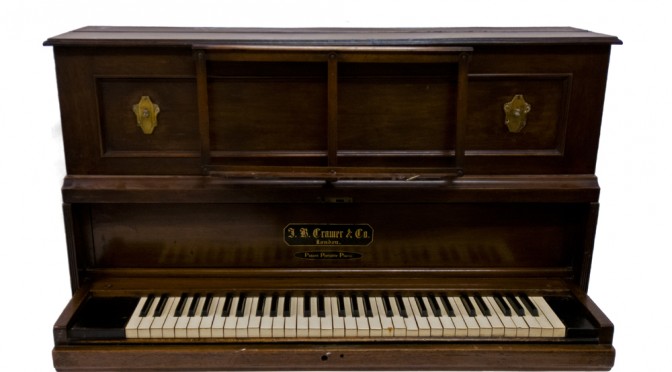 Cramer patent portable piano, Horniman Museum object no. M7-1991